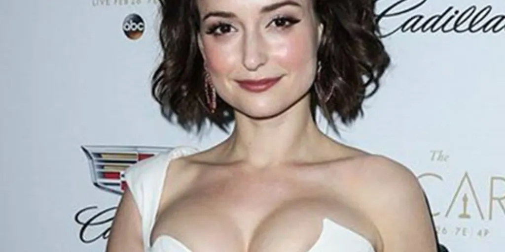 Milana Vayntrub Info