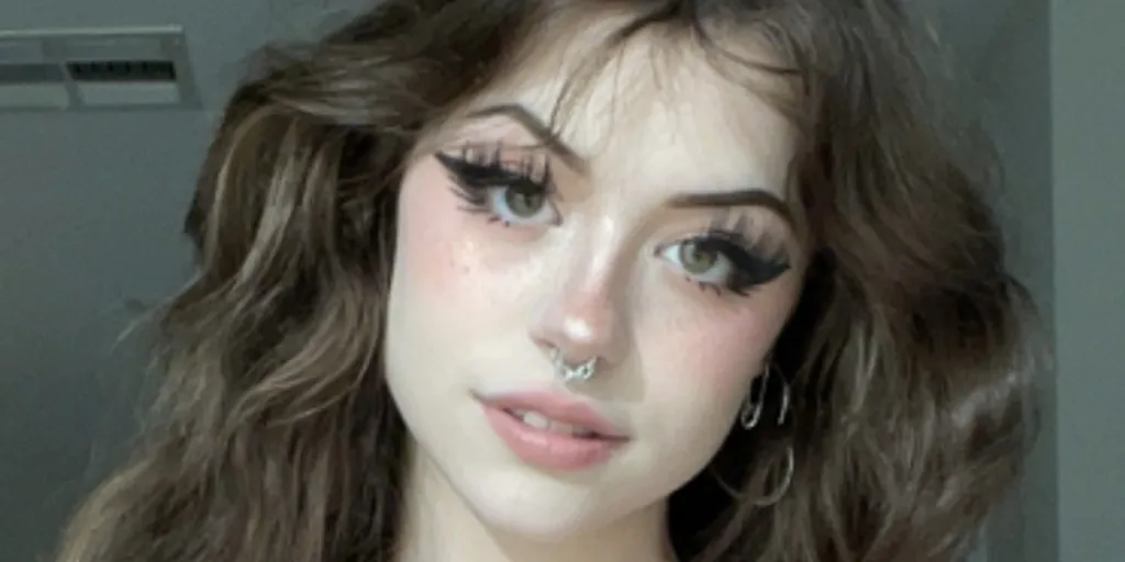 Hannah Owo Info