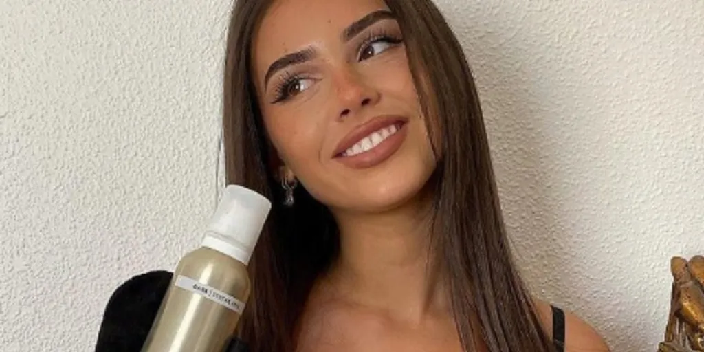 Leah Halton Info