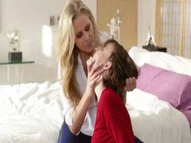 julia ann lesbian mother porn gif