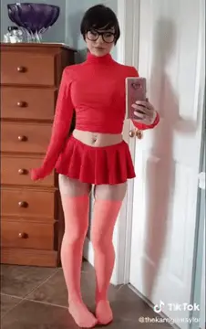 sexy velma cosplay (by thekerrigantaylor) porn gif