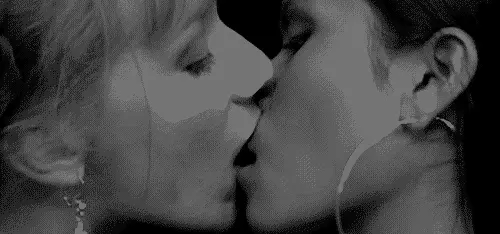 k i s s porn gif