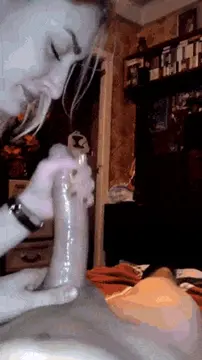 amateur having a great time (who is she?) porn gif
