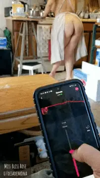 healthy play while preparing a meal - uma brincadeira saudável enquanto prepara uma refeição porn gif