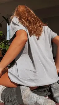 leolulu lifts her shirt to reveal her perfect ass porn gif