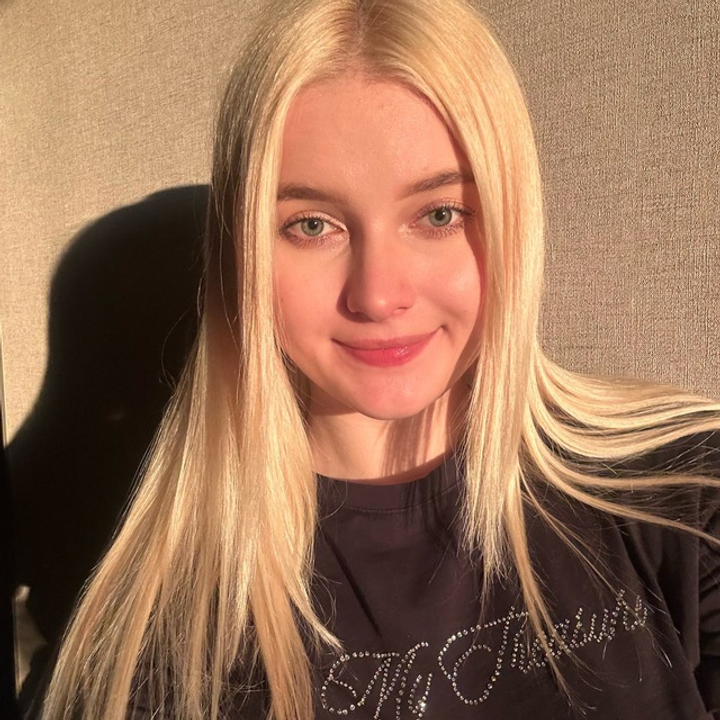 LilianaWet nudes