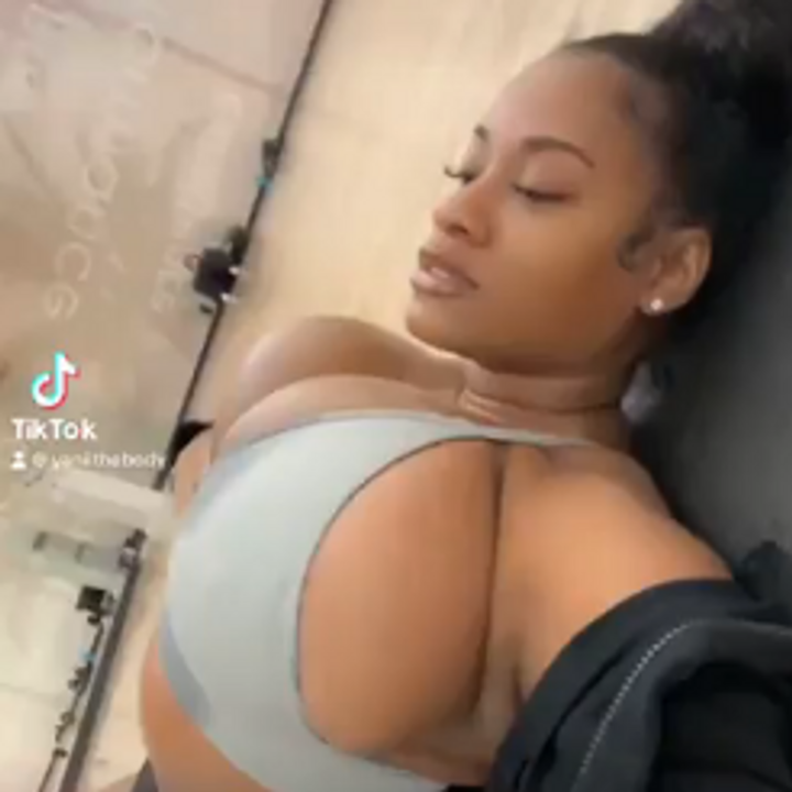 yaniithebody-onlyfans-leaked-nudes nudes