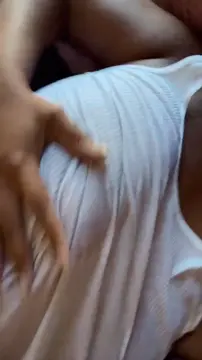 Ebony with huge saggy hangers