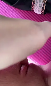 Sexy Skinny Goth Showing Pussy Drop 2
