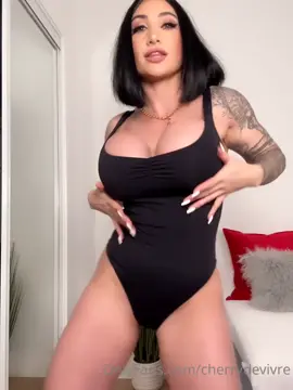 Muscle Mommy of my dreams