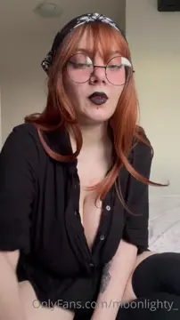 Big Tits E-Girl Teen