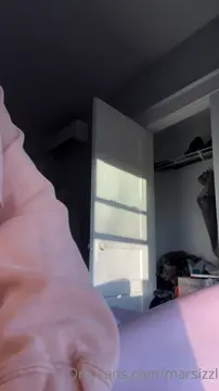 Petite babe M@r$izzl loves BBC