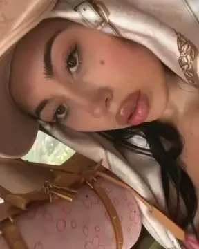 I love goon to Kali Uchis latina slutt