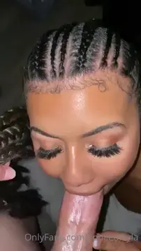 Luscious Latina Lay la loves showing natural beats implants