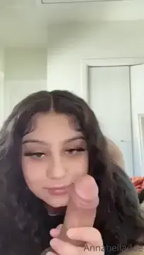 Non stop tip sucking leads to quick big cumshot😋