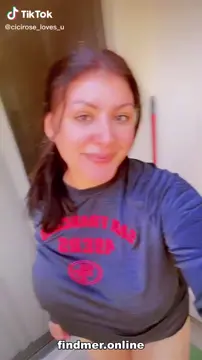 cicirose_loves_u big tits braless pokies 
