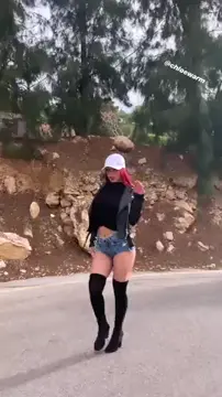 chloewarm (ig 12/24)