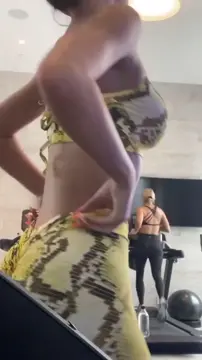 Kylie Jenner’s Juicy Ass in Slo-Mo