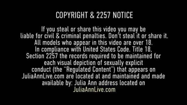 Sexy Robo-Lesbians Jessica Jaymes And Julia Ann Lick Sci-Fi Pussy