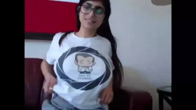 mia khalifa nude