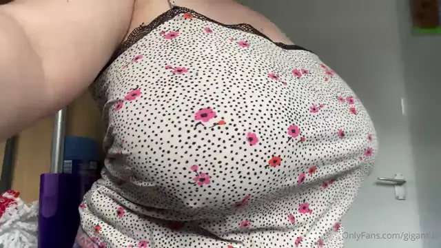 White Bbw Huge Boobs Gigantits