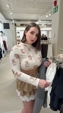 Flashing tits in the store 