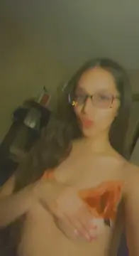 Petite Latina sells pussy or videos to sugardaddys @sofieeh98
