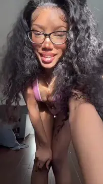 Fun size flexible slut