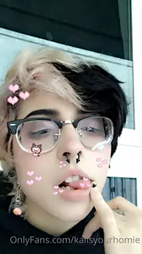 ǝᴉɯoɥɹnoʎsᴉᴉɐʞ