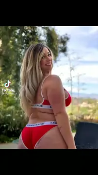 Tiktok curvy