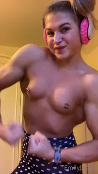the musculature of Emily Brand