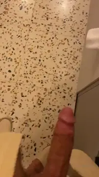 526