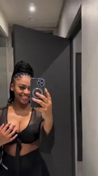 Cray Mahobye (JHB) you can see she wants to get fucked real good! Thick 💦🔥