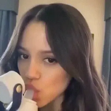 Jenna ortega and her lips are tempting