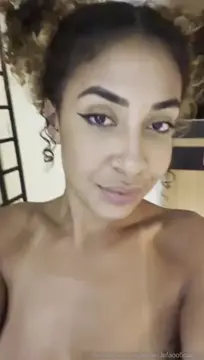 Emelly Baianinha