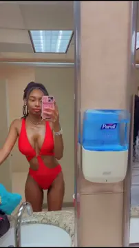 kayla nicole in sexy bikini