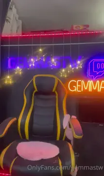 Real Milf slut Gemma