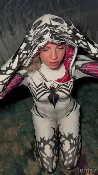 Gorgeous Teen Cosplayer Fucks Boyfriend