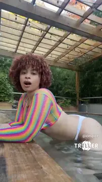 Ice spice 🍑 twerk