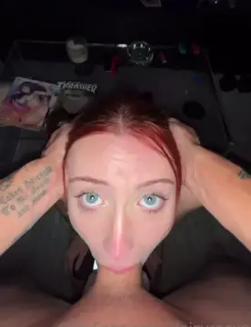 Throatfucking gamer girl