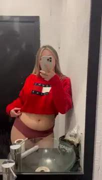 Guerita tetona expuesta