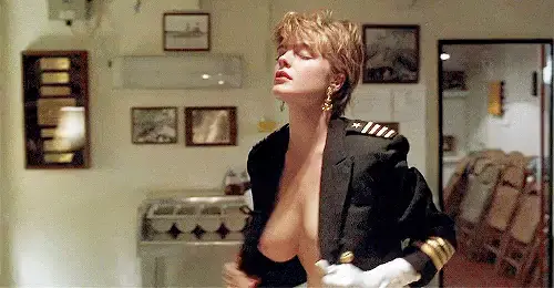 Erika Eleniak