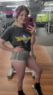 Flashing boobs at the gym