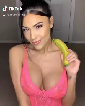 lesbian leaked nudes