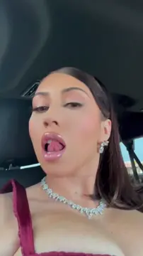 I love goon to Kali Uchis latina slutt