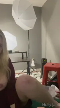 hollyjaneloves69 