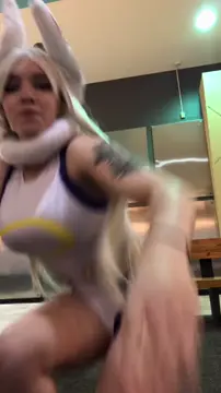 amber the valkyrie muscular fit tik tok babe