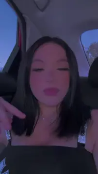 Puta guerita tetona expuesta