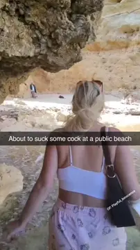 Made gf suck in the beach