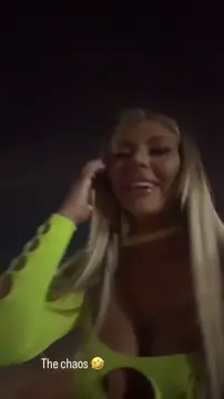 Bimbo twerking in a halloween costume     (Gianna Rose)